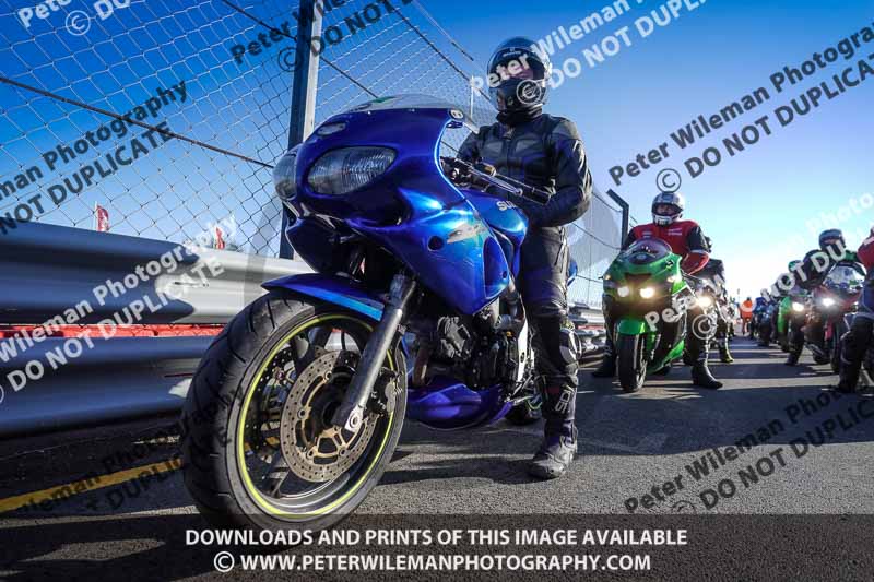 donington no limits trackday;donington park photographs;donington trackday photographs;no limits trackdays;peter wileman photography;trackday digital images;trackday photos